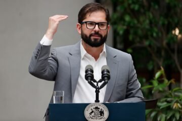 El presidente de Chile, Gabriel Boric, anuncia que será padre