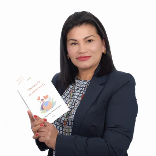 Flora Margarita Rocha La Fuente presenta su inspiradora obra ‘AbrazaTE te tienes a ti’