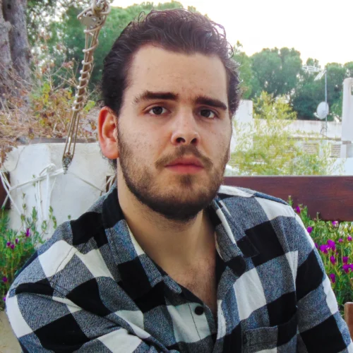 Íñigo Tudurí Óvilo irrumpe en el panorama literario con una novela de misterio que invita a la reflexión