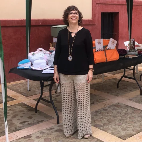 Enriqueta Climent del Valle presenta Mis Compañeras de viaje, un testimonio vital sobre la fibromialgia y la fatiga crónica