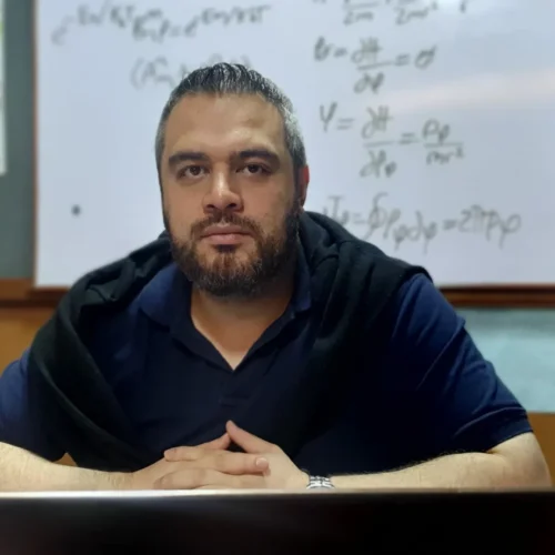 Sebastián Bernal sorprende con una visión revolucionaria del cosmos en su primera obra publicada