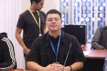 Asamblea abre procedimiento administrativo contra Dominique Serrano por dibujar en una sesión de comisión
