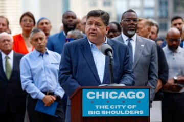 Gobernador de Illinois, JB Pritzker, alerta sobre una “invasión” de Chicago por militares