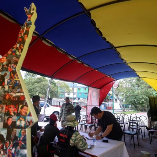 Nicolás Maduro convoca nueva jornada para alistarse en milicia este viernes y sábado