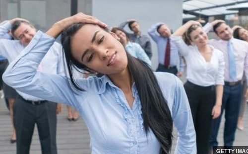 ‘Levantarse y estirarse en la oficina marca la diferencia’: 99 % de los accidentes laborales se pueden prevenir