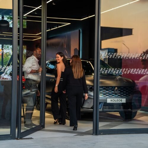 Renault inauguró su primera tienda conceptual en Ecuador