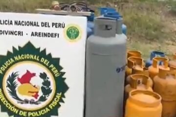 Policía peruana interviene depósito clandestino en la frontera donde se llenaban cilindros con gas ecuatoriano