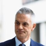 El director general de BBC anuncia su dimisión tras edición engañosa de discurso de Donald Trump