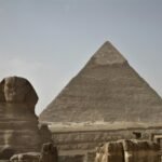 Egipto detiene a tres turistas por intentar tomarse fotos desnudos en las pirámides de Guiza