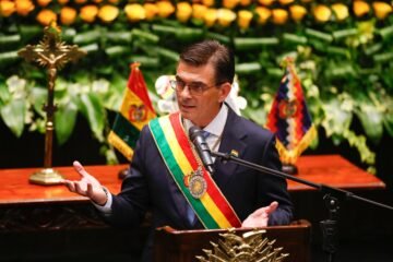 Asesor de Rodrigo Paz dice que su Gobierno quitará parcialmente subsidio a combustibles en Bolivia