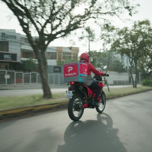 Consumo digital durante feriado: Incremento del 25 % en pedidos a domicilio