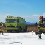 Aeropuerto de Galápagos realizó simulacro para medir reacción ante eventual salida de pista de aeronave tras impacto con ave