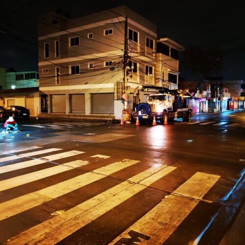 Caída de árboles, inundaciones y deslizamientos tras las lluvias de las últimas horas en Guayaquil