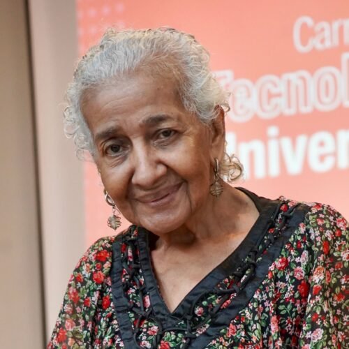 Homenaje a Azucena Mora por sus 50 años de carrera en teatro y televisión, este domingo en la Prefectura del Guayas