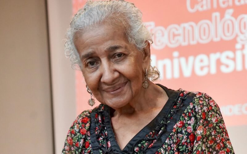 Homenaje a Azucena Mora por sus 50 años de carrera en teatro y televisión, este domingo en la Prefectura del Guayas