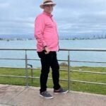 ‘Uno se muere y nadie se da cuenta’: El solitario final de un exbuzo de EE.UU. hallado sin vida en un edificio de Manta