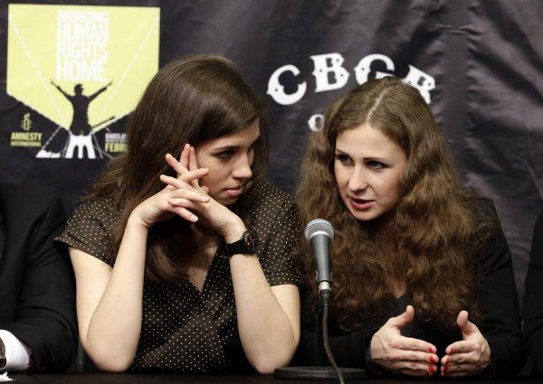 Pussy Riot protesta el regreso de Rusia a la Bienal de Venecia
