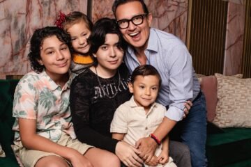 Un hijo adulto, un adolescente y unos mellizos: David Reinoso y las distintas etapas de su paternidad