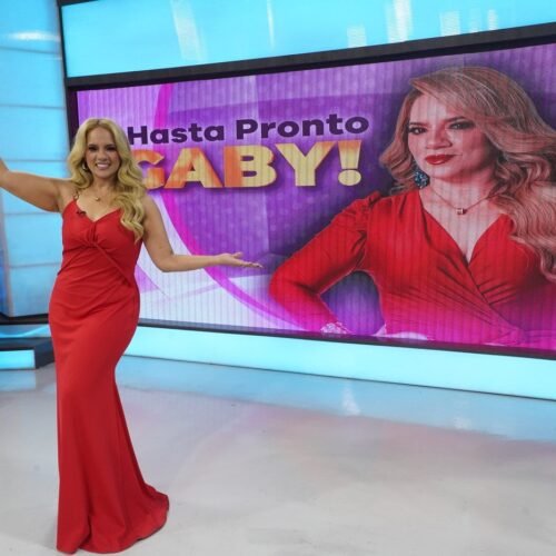 Gabriela Pazmiño se despide de RTS entre aplausos y una celebración adelantada de cumpleaños