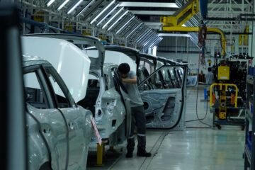 Ecuador y Argentina firman acuerdo automotor: se establece un cupo recíproco de 3.000 vehículos al año