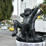 Muestra Arte Circular 2026 vuelve ampliada a Guayaquil, usando neumáticos, residuos electrónicos y componentes de baterías